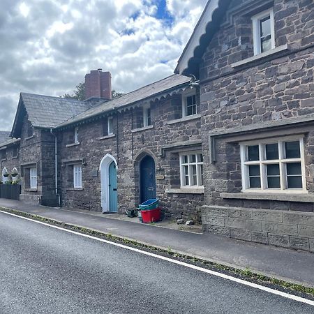 Yew Tree Cottage, 3 Bedroom, 4 Church Row Defynnog Devynock Exterior foto