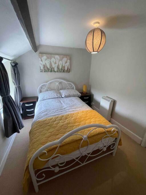 Yew Tree Cottage, 3 Bedroom, 4 Church Row Defynnog Devynock Exterior foto